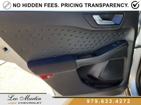 Used 2020 Ford Escape SE FWD image 12