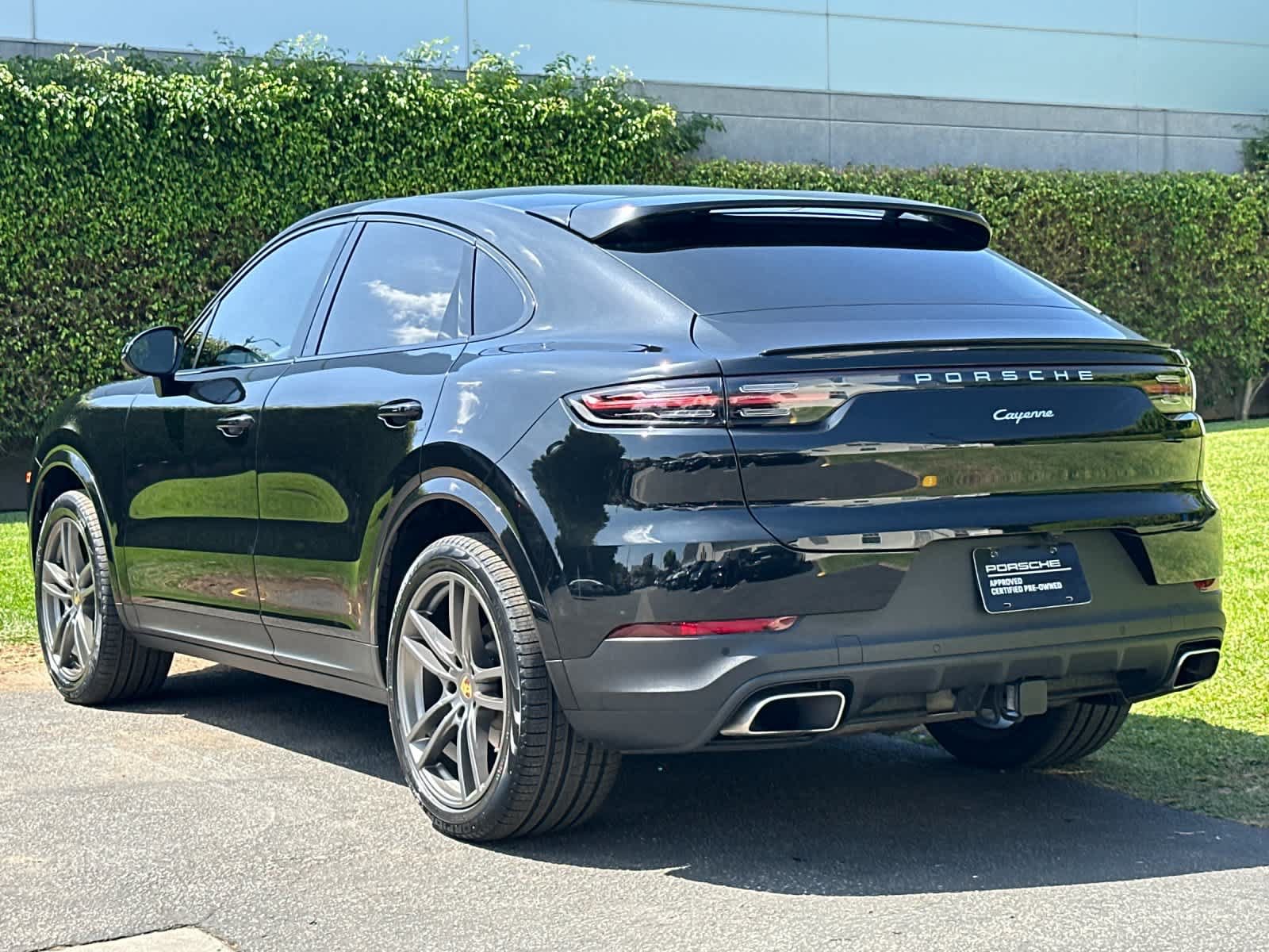 Certified 2023 Porsche Cayenne Coupe AWD/4WD image 3