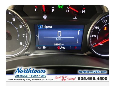 Used 2024 GMC Terrain SLE w/ Driver Convenience Package image 17