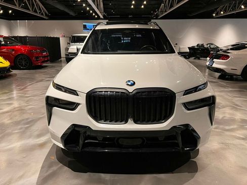 Used 2024 BMW X7 xDrive40i w/ Executive Package image 8