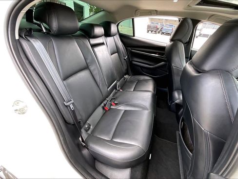 Used 2022 MAZDA MAZDA3 s image 21