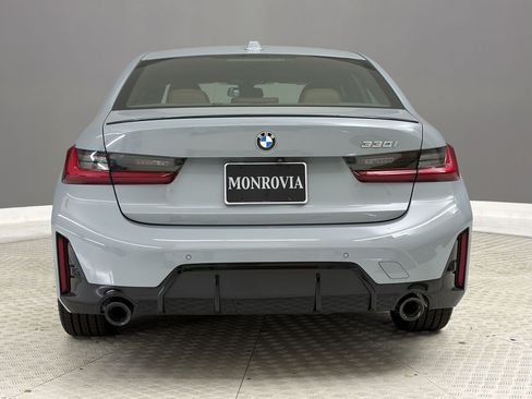 Used 2023 BMW 330i Sedan w/ M Sport Package RWD image 10