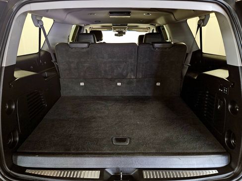 Used 2020 Cadillac Escalade ESV Premium Luxury image 17