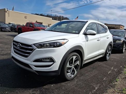 Used 2017 Hyundai Tucson Sport image 3