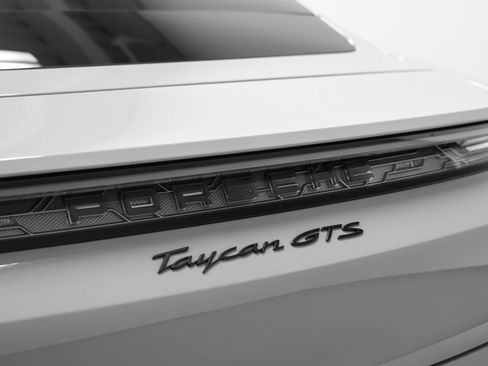 New 2026 Porsche Taycan GTS image 25