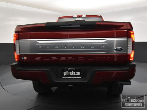 Used 2019 Ford F250 Platinum w/ Platinum Ultimate Package image 5