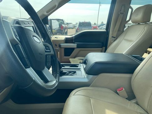 Used 2016 Ford F150 Lariat image 16