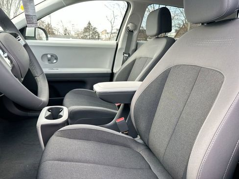 New 2024 Hyundai Ioniq 5 SEL image 31