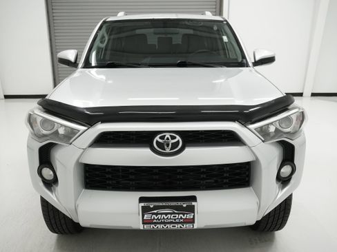 Used 2014 Toyota 4Runner SR5 image 2