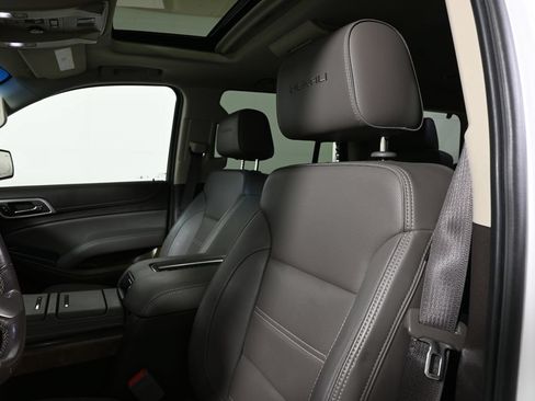 Used 2018 GMC Yukon Denali w/ Denali Ultimate Package AWD/4WD image 5