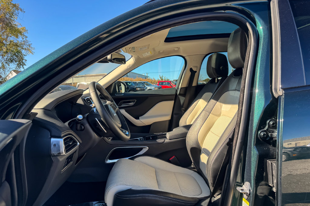 Used 2018 Jaguar F-PACE R-Sport AWD/4WD image 21