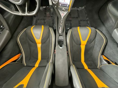 Used 2022 McLaren 720S Performance RWD image 21