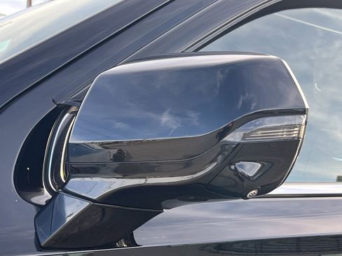 Used 2021 Cadillac Escalade Premium Luxury image 50