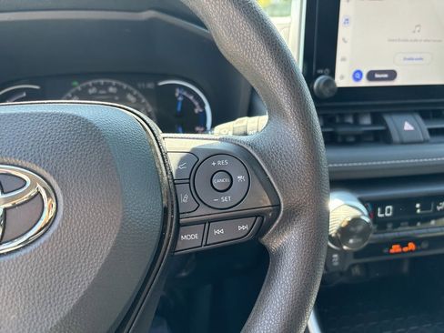 Used 2025 Toyota RAV4 XLE image 49