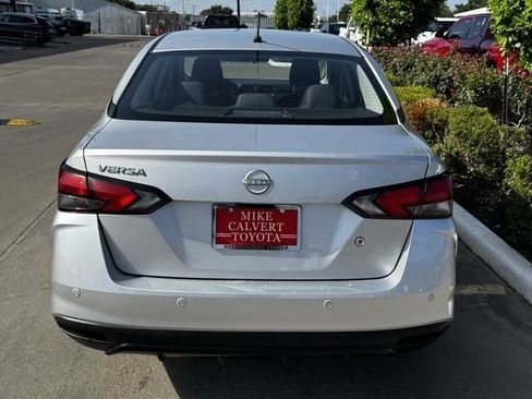 Used 2024 Nissan Versa S w/ Trunk Package FWD image 8