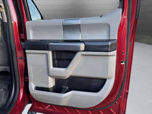 Used 2015 Ford F150 XLT w/ Equipment Group 302A Luxury AWD/4WD image 19