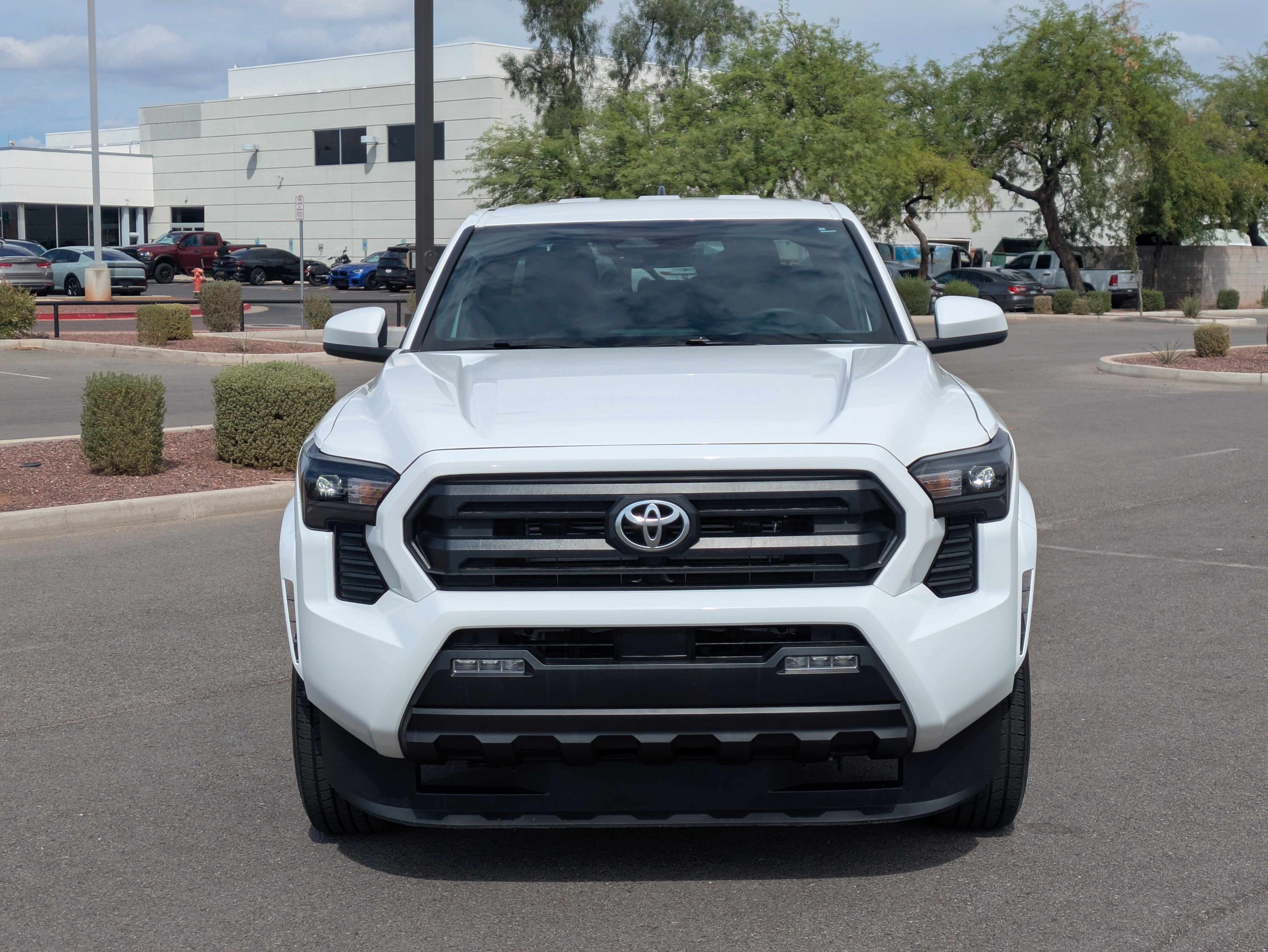 Used 2025 Toyota Tacoma SR5 AWD/4WD image 8