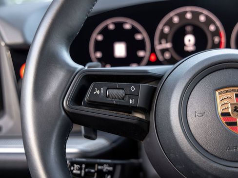 Certified 2026 Porsche Cayenne Coupe AWD/4WD image 30