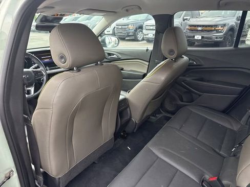 Used 2025 Chevrolet Trax ACTIV w/ Driver Confidence Package FWD image 24