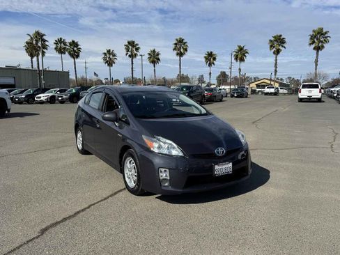 Used 2011 Toyota Prius Two image 3