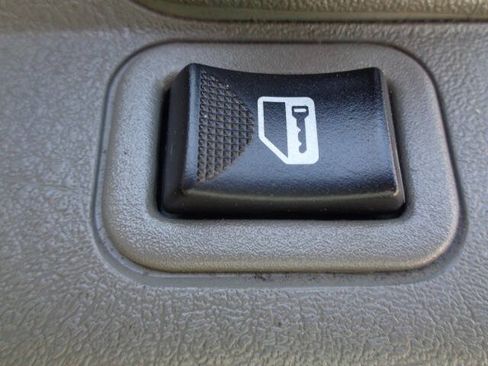 Used 2021 GMC Savana 3500 w/ Power Convenience Package RWD image 24