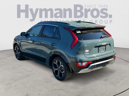 New 2025 Kia Niro EX Touring image 6