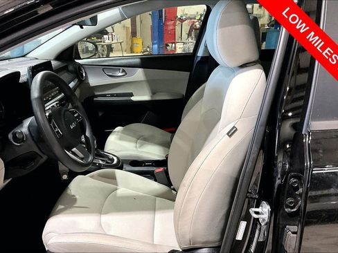Used 2022 Kia Forte LXS w/ LXS Technology Package FWD image 23