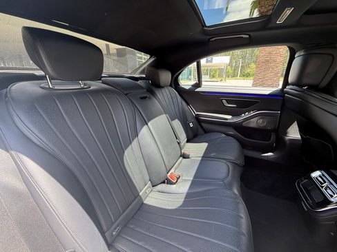 Used 2022 Mercedes-Benz S 500 4MATIC image 32