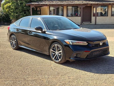 Used 2022 Honda Civic Touring image 6