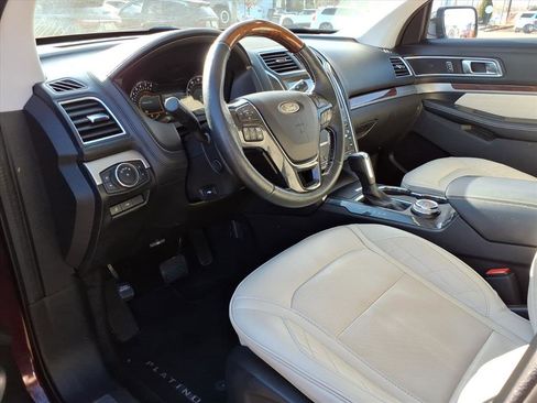 Certified 2018 Ford Explorer Platinum image 15