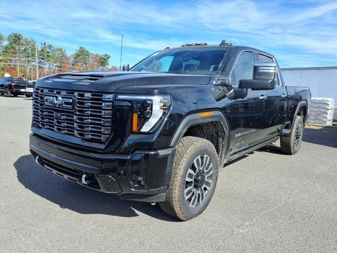 New 2026 GMC Sierra 2500 Denali Ultimate image 3