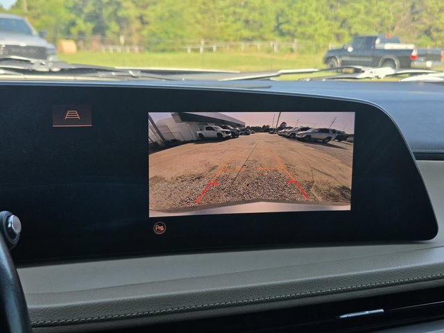 Used 2024 Cadillac XT4 Luxury w/ Cold Weather Package FWD image 18