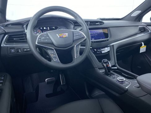 New 2026 Cadillac XT5 Sportv w/ LPO, Floor Liner Package AWD/4WD image 2