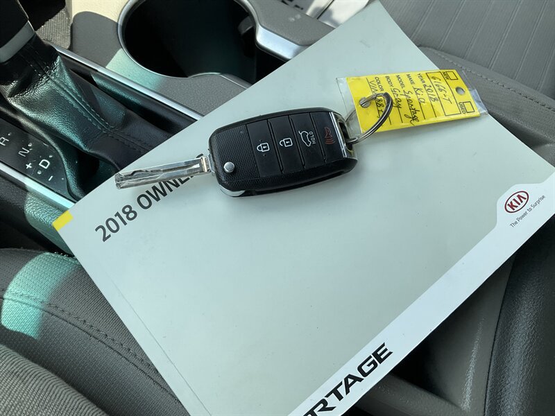 Used 2018 Kia Sportage LX AWD/4WD image 22
