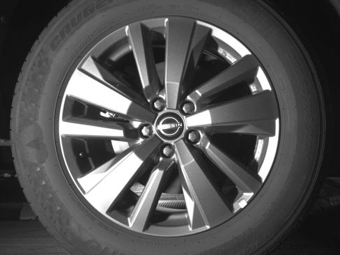 Used 2025 Nissan Pathfinder SV FWD image 15