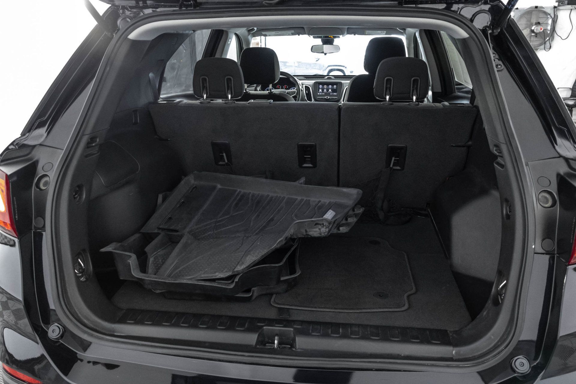 Used 2020 Chevrolet Equinox LS w/ LS Convenience Package FWD image 37