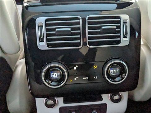 Used 2022 Land Rover Range Rover Westminster Edition image 18