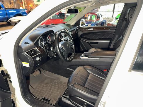 Used 2014 Mercedes-Benz GL 450 4MATIC image 12