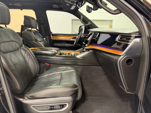 Used 2022 Jeep Grand Wagoneer Series III w/ Rear Seat Video Group 1 image 31