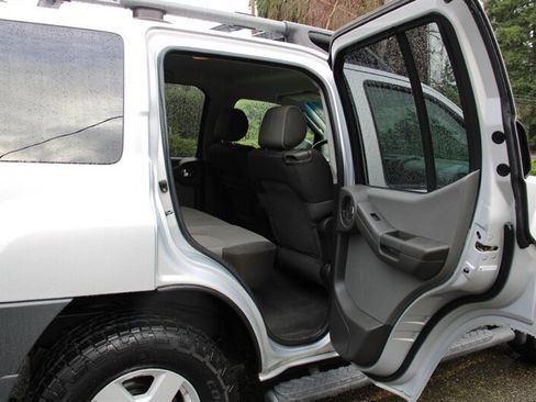 Used 2007 Nissan Xterra S w/ Utility Pkg image 6
