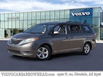 Used 2017 Toyota Sienna LE