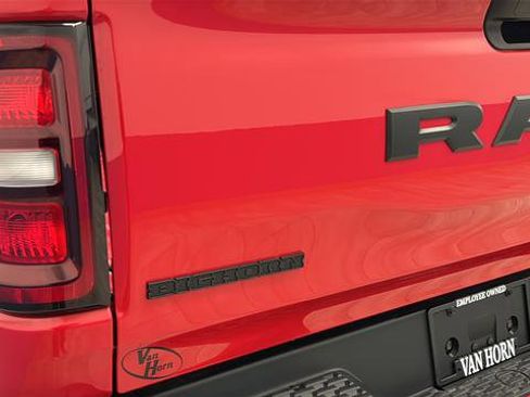 Used 2025 RAM 1500 Big Horn AWD/4WD image 39