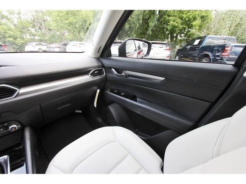 Used 2025 MAZDA CX-5 AWD 2.5 S w/ Preferred Package image 9