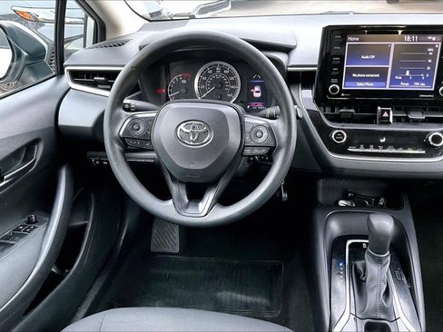 Certified 2022 Toyota Corolla LE image 5