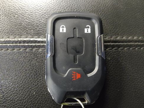 Used 2020 GMC Terrain SLE FWD image 32
