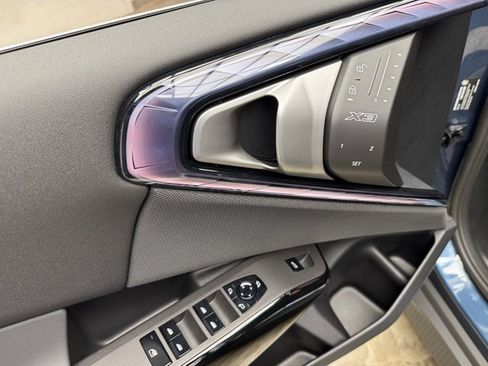 Used 2026 BMW X3 xDrive30 w/ Premium Package image 11