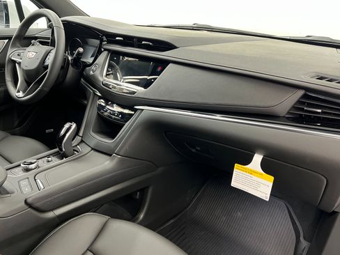 New 2025 Cadillac XT6 Luxury w/ LPO, Floor Liner Package image 25