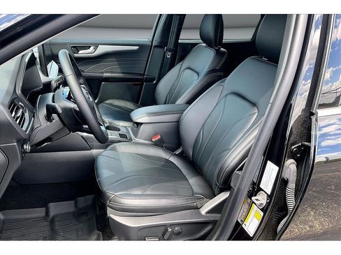 Used 2025 Ford Escape SE w/ PHEV Premium Package FWD image 26