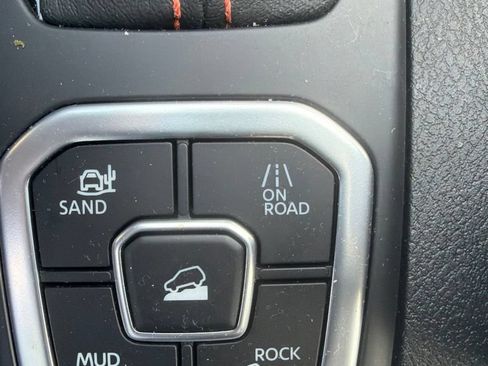 Used 2026 Nissan Frontier PRO-4X w/ Pro-4x Convenience Package AWD/4WD image 19