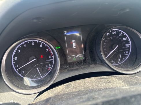 Used 2022 Toyota Camry SE w/ Cold Weather Package FWD image 13